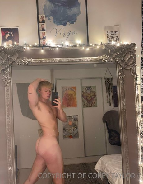 Photo nue de fuite OnlyFans de Coreytaylorvip