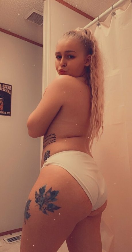 Photo nue de fuite OnlyFans de Blondiebshortt