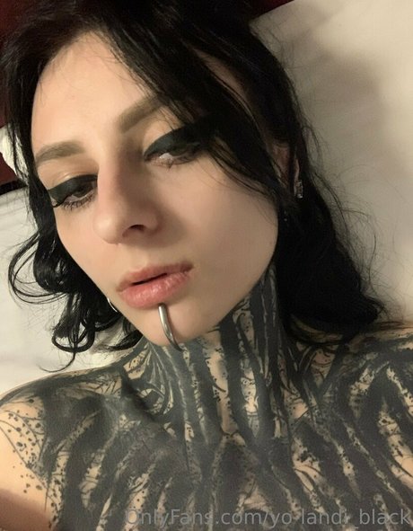 Yolandiblack