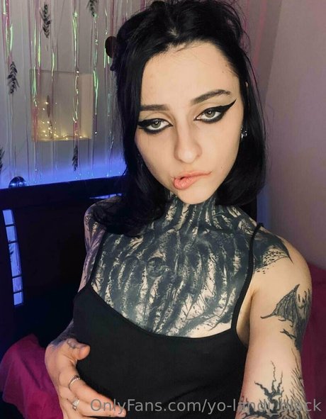 Yolandiblack