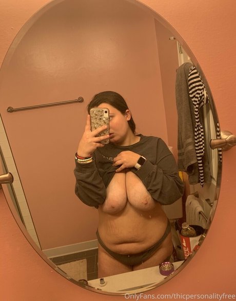 Photo nue de fuite OnlyFans de Mads4free