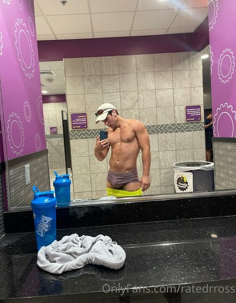 Photo nue de fuite OnlyFans de Ratedrross
