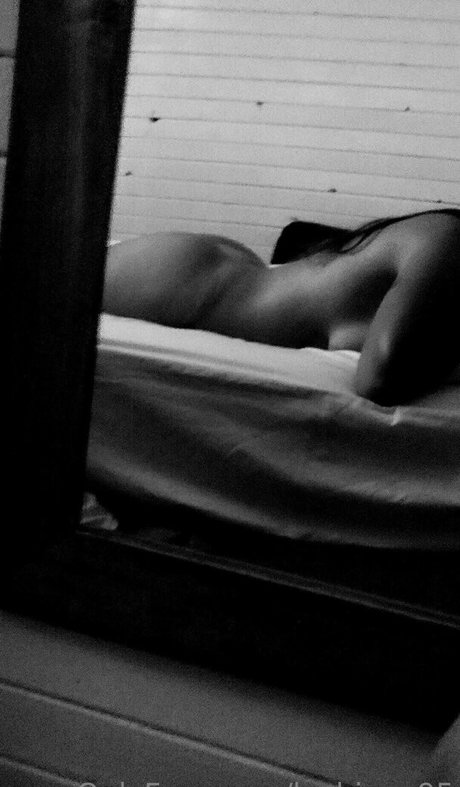 Photo nue de fuite OnlyFans de Luchiana95