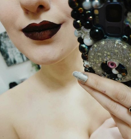 Lunaticalwitch