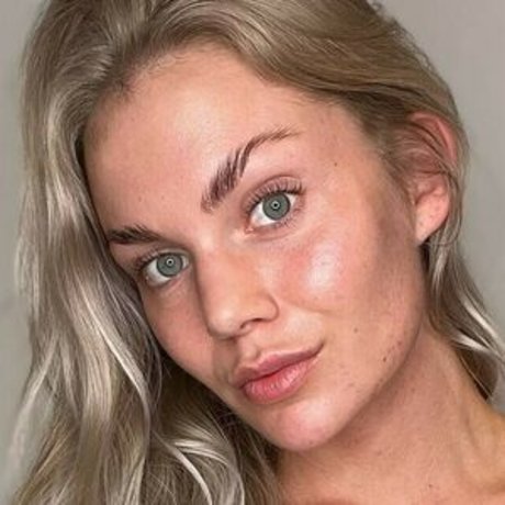 Photo nue de fuite OnlyFans de Emilie Hoffman