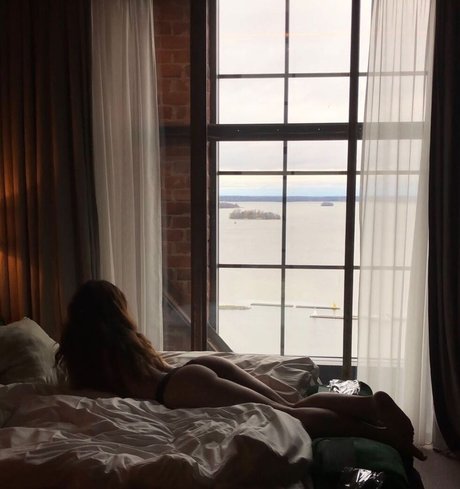 Photo nue de fuite OnlyFans de Alicelovestrawberries