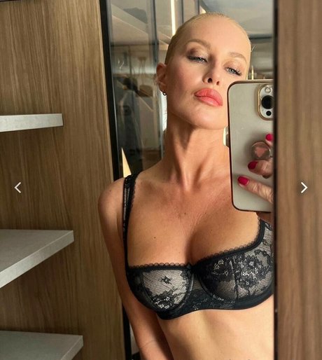 Photo nue de fuite OnlyFans de Onlysimonafans