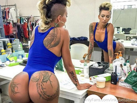 Photo nue de fuite OnlyFans de Inkybellabellz