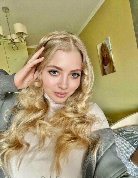Photo nue de fuite OnlyFans de Ellybloomvip
