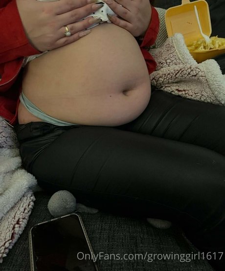 Photo nue de fuite OnlyFans de Growinggirl1617