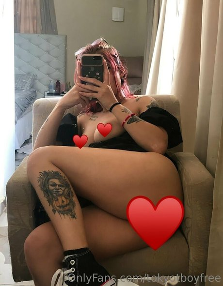 Photo nue de fuite OnlyFans de Tokyotboyfree