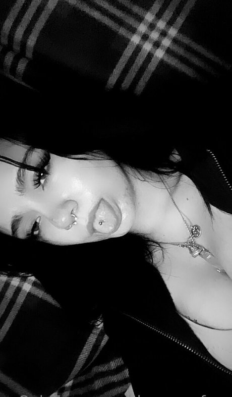 Photo nue de fuite OnlyFans de Blueemofree