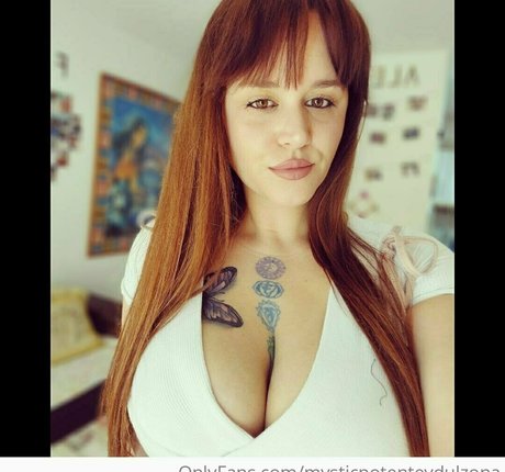 Photo nue de fuite OnlyFans de Mysticpotenteydulzona
