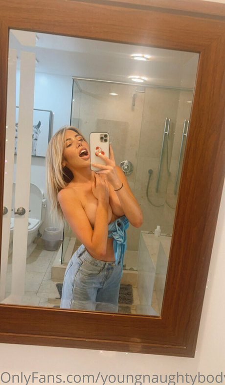 Photo nue de fuite OnlyFans de Emmytv