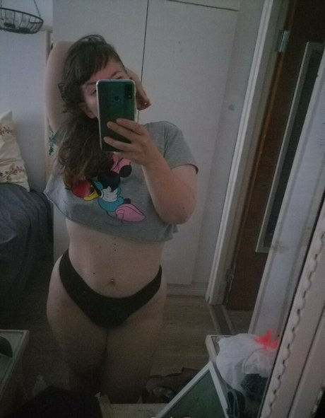 Photo nue de fuite OnlyFans de Saatane