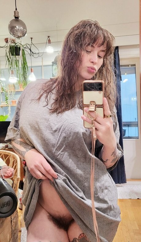 Photo nue de fuite OnlyFans de Ihanaisa