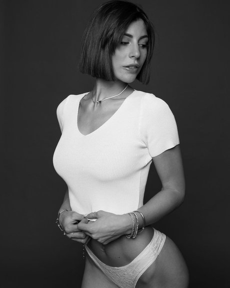 Photo nue de fuite OnlyFans de Carolina Dallari