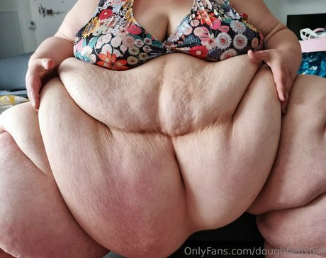 Doughbellygirl