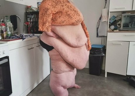 Doughbellygirl