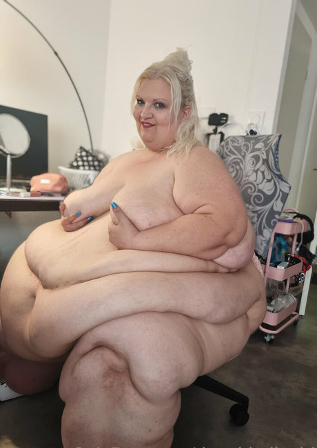 Doughbellygirl