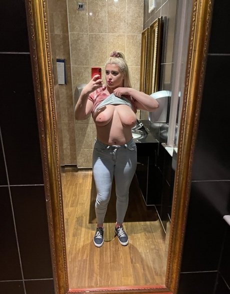 Photo nue de fuite OnlyFans de Shiofficialxox