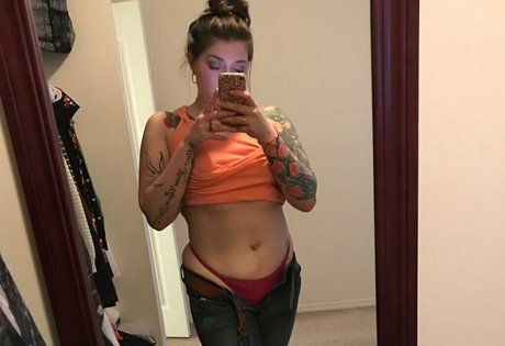 Photo nue de fuite OnlyFans de Sixxela