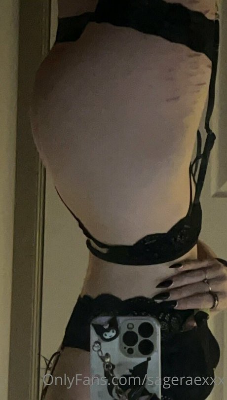 Photo nue de fuite OnlyFans de Str4wb3rrysh0rtc4k3