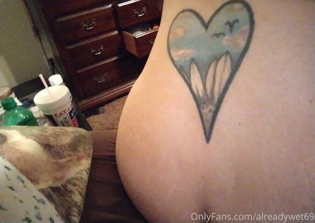 Photo nue de fuite OnlyFans de Alreadywet69