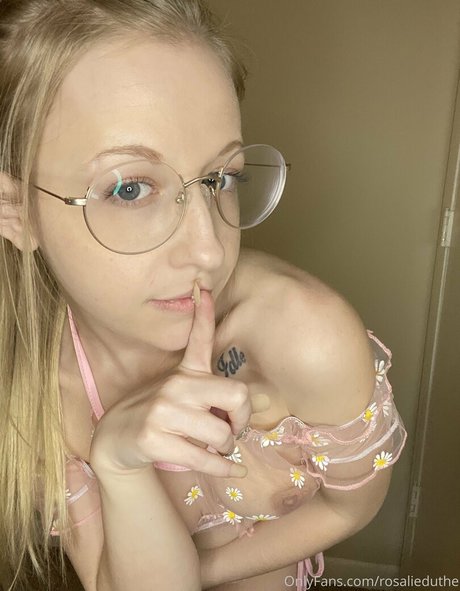 Photo nue de fuite OnlyFans de Rosalieduthe