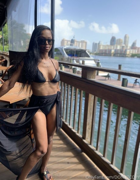 Photo nue de fuite OnlyFans de Rhondap