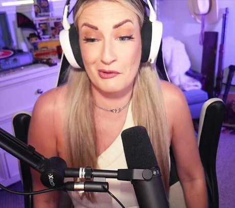 BasicWitGirl