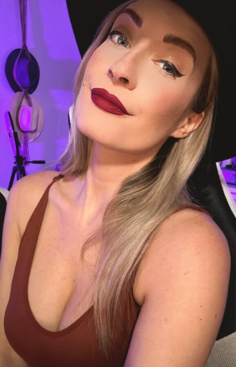Photo nue de fuite OnlyFans de Basicwitgirl