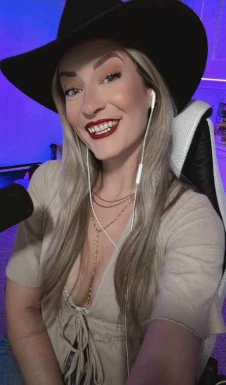 BasicWitGirl
