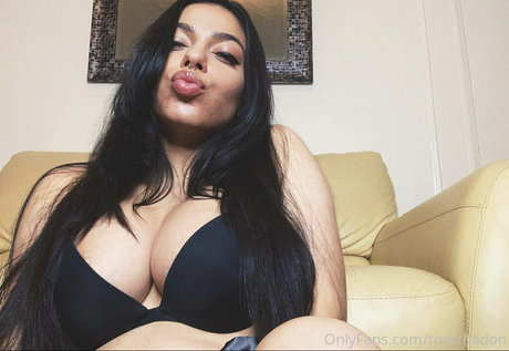 Photo nue de fuite OnlyFans de Torothadon