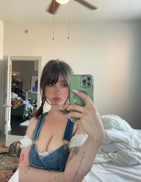 Photo nue de fuite OnlyFans de Iloveyou