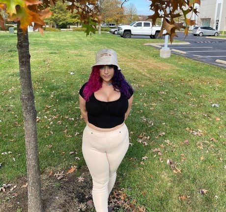 Photo nue de fuite OnlyFans de Harlee Queeni