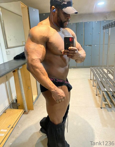Photo nue de fuite OnlyFans de Pleasure12368