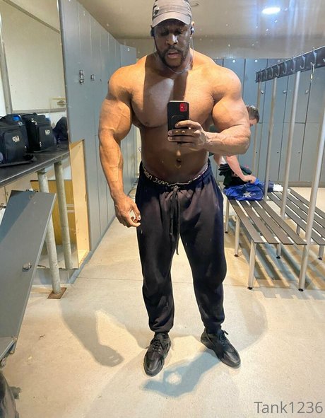 Photo nue de fuite OnlyFans de Pleasure12368