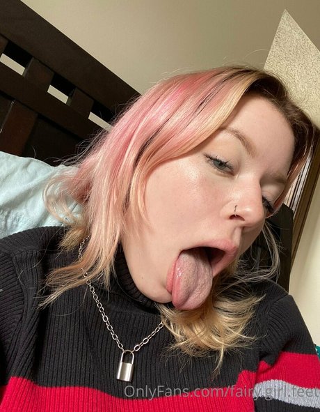 Photo nue de fuite OnlyFans de Fairygirlfeet