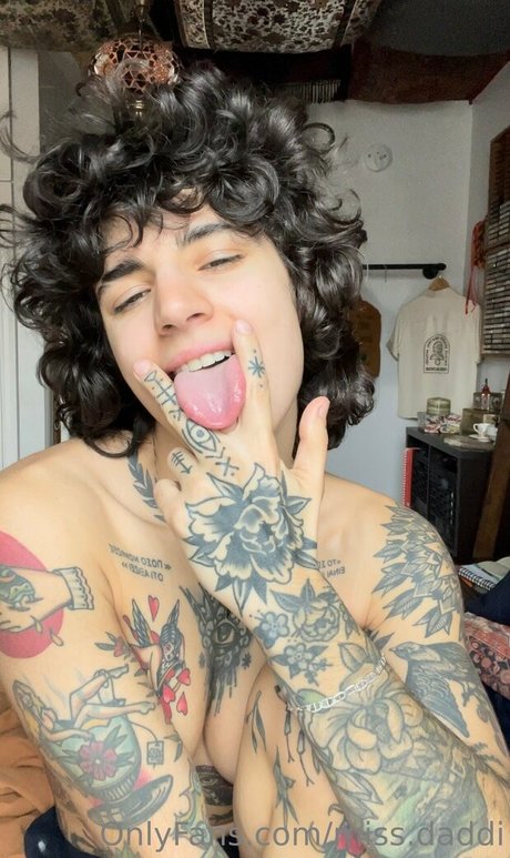Photo nue de fuite OnlyFans de Yourfavoritetomboy