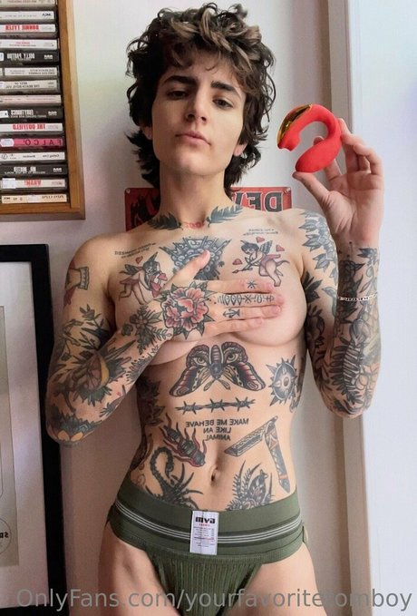 Photo nue de fuite OnlyFans de Yourfavoritetomboy