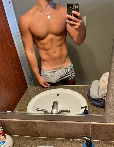 Photo nue de fuite OnlyFans de Jfit98