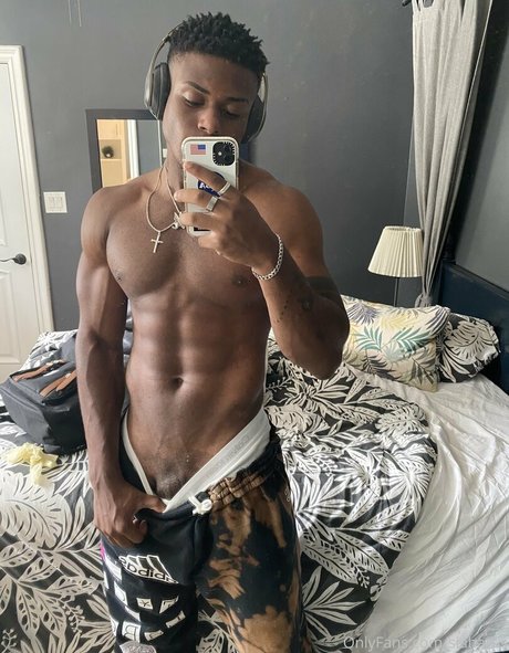 Photo nue de fuite OnlyFans de Prettyskinboi