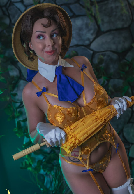 Photo nue de fuite OnlyFans de Lunaraecosplay