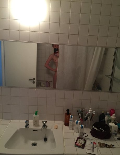Photo nue de fuite OnlyFans de Bonnie Wright
