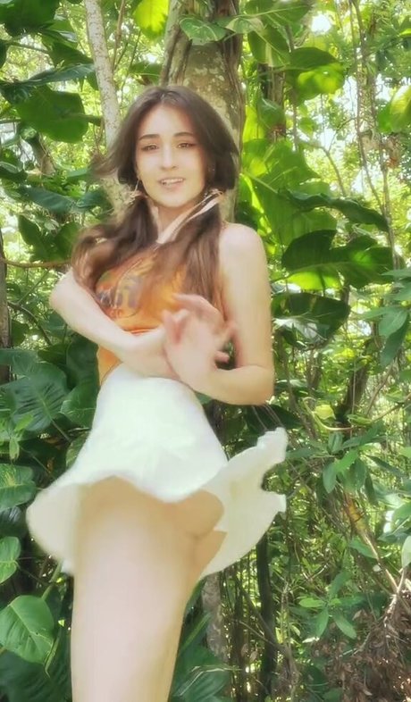 Photo nue de fuite OnlyFans de Blossom In The Moonlight
