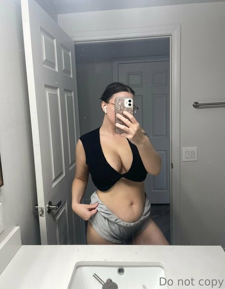 Photo nue de fuite OnlyFans de Daniellelancaster
