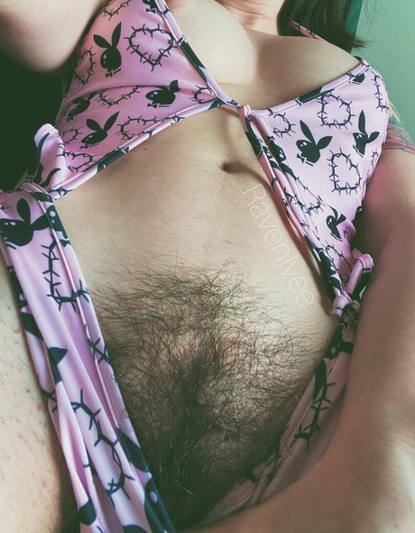 Photo nue de fuite OnlyFans de Ravenivee