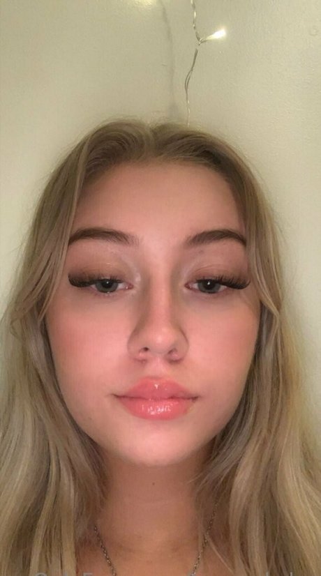 Photo nue de fuite OnlyFans de Skyler Storm