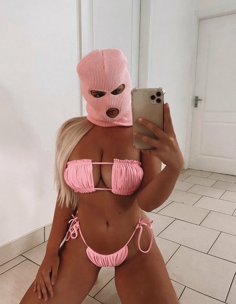 Photo nue de fuite OnlyFans de Apollonia Llewellyn